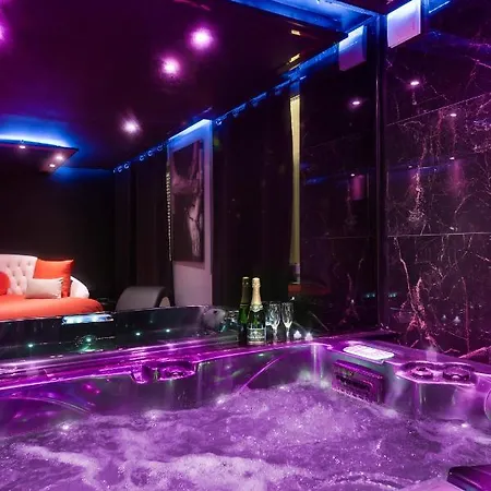 Апартаменты Secret Night Ii